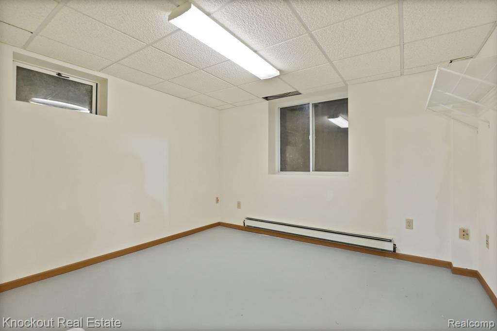 1914 Schust Road, Saginaw, MI 48604 — Photo 33