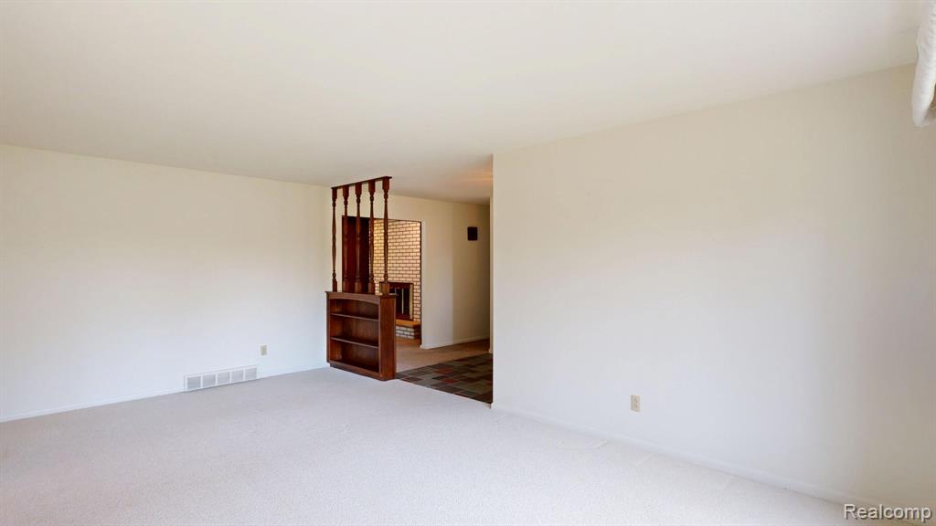 5204 Applewood Drive, Flushing, MI 48433 — Photo 35