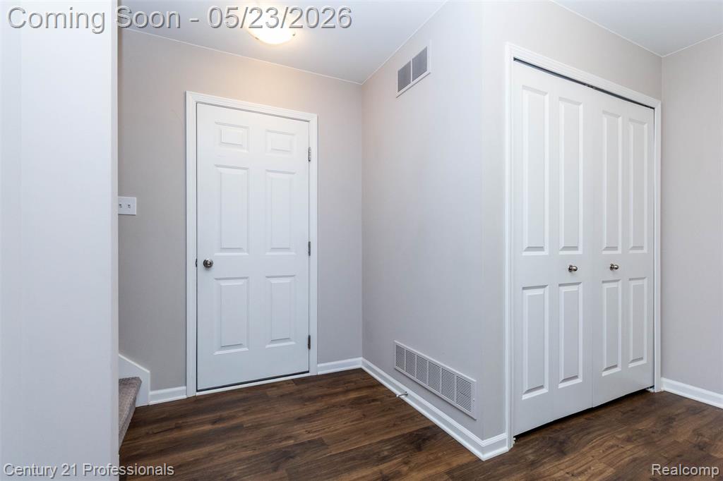 4918 TREESIDE Lane, 27, Troy, MI 48098 — Photo 29