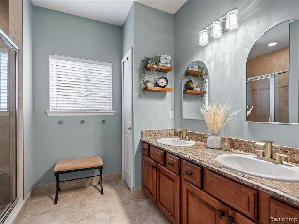 45877 ANDREW Drive, Macomb, MI 48044 — Photo 28