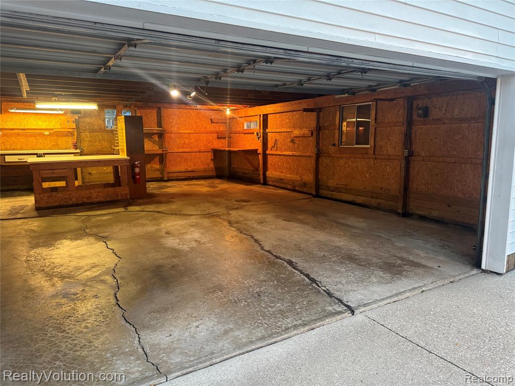 727 W Park Street, Lapeer, MI 48446 — Photo 35