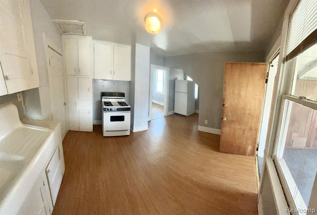 7544 THEUT Avenue, Warren, MI 48091 — Photo 12