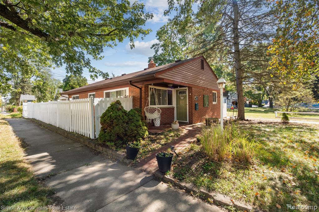 7568 Hazelton Street, Dearborn Heights, MI 48127 — front exterior