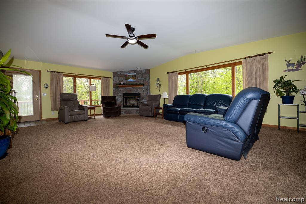 321 Elio, Highland, MI — Photo 16