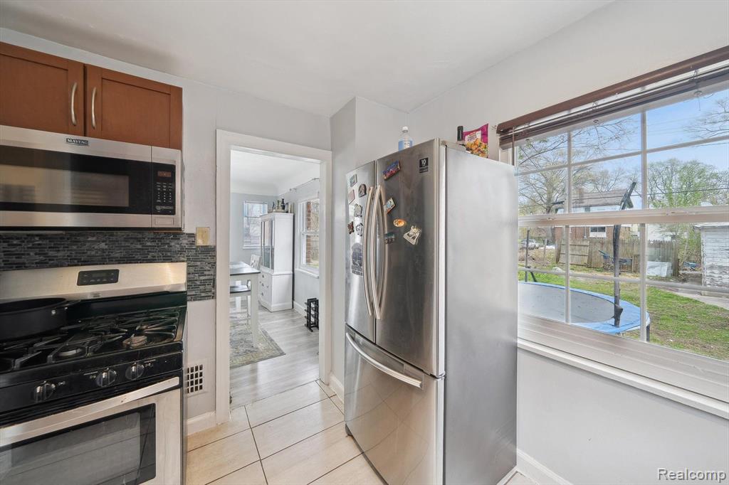 15032 SNOWDEN Street, Detroit, MI 48227 — Photo 11