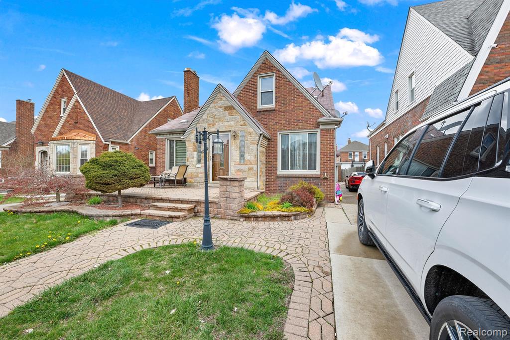 7716 W MORROW Circle, Dearborn, MI 48126 — Photo 5