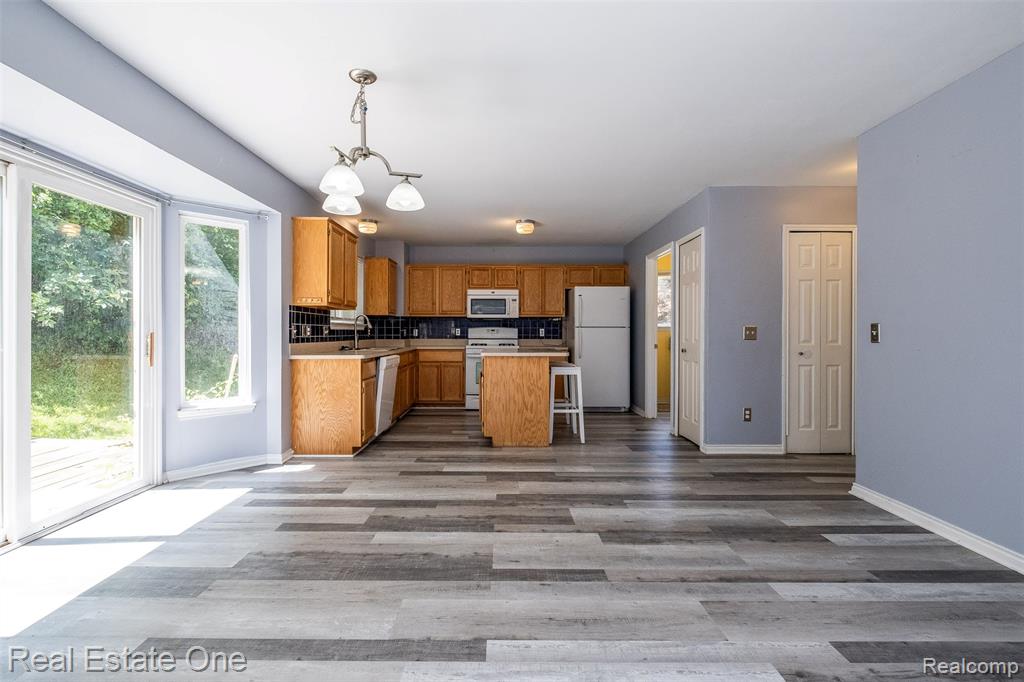 434 Converse Court, Lake Orion, MI 48362 — Photo 13