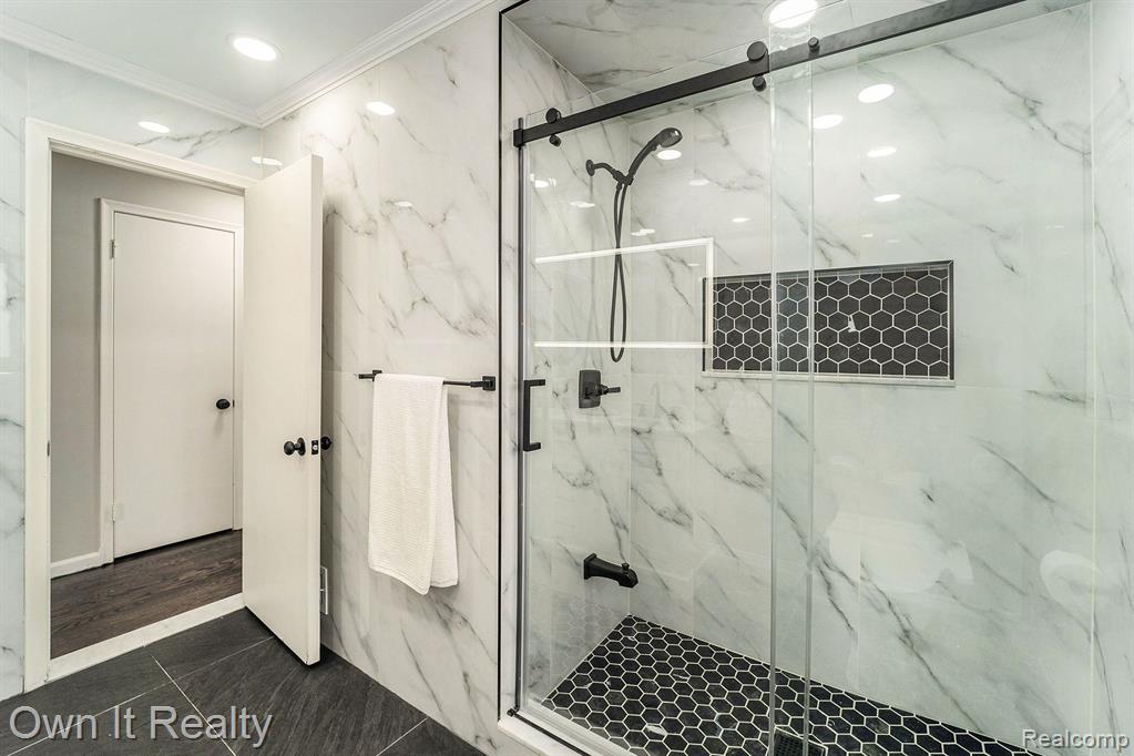 5972 MCMILLAN Street, Dearborn Heights, MI 48127 — Photo 14