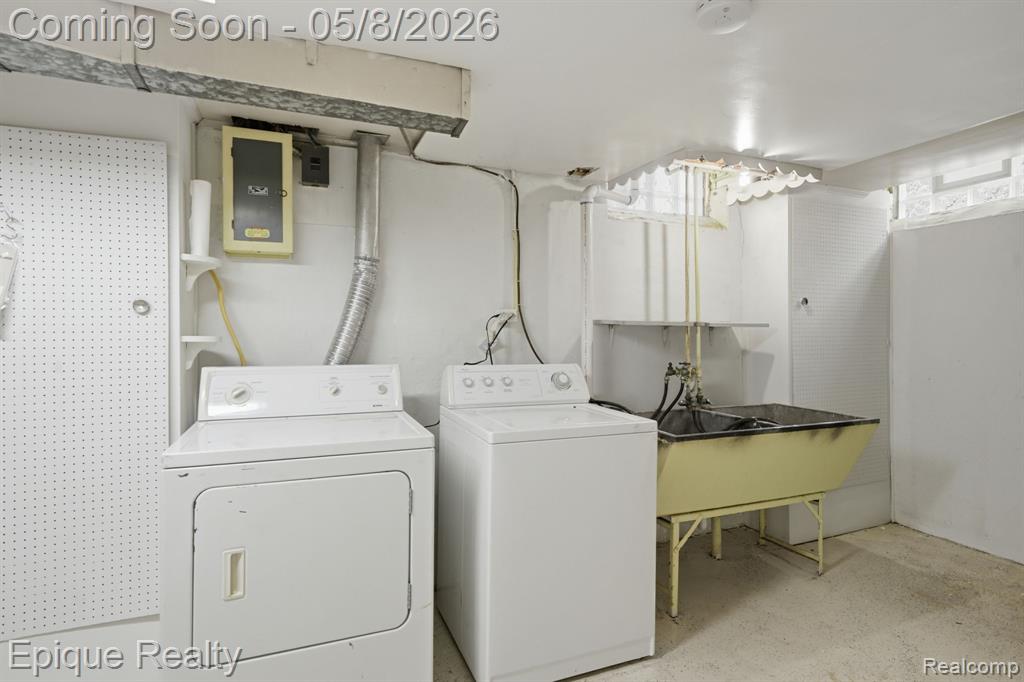 8737 Shannon Drive, Sterling Heights, MI 48314 — Photo 22