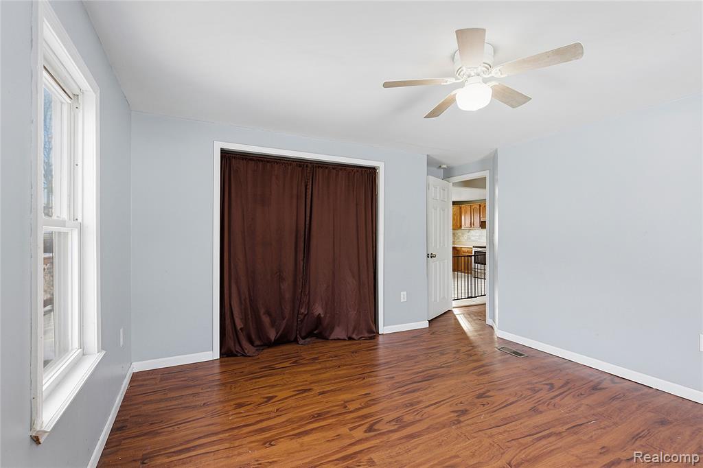 5315 Edgewood Street, Dearborn Heights, MI 48125 — Photo 10