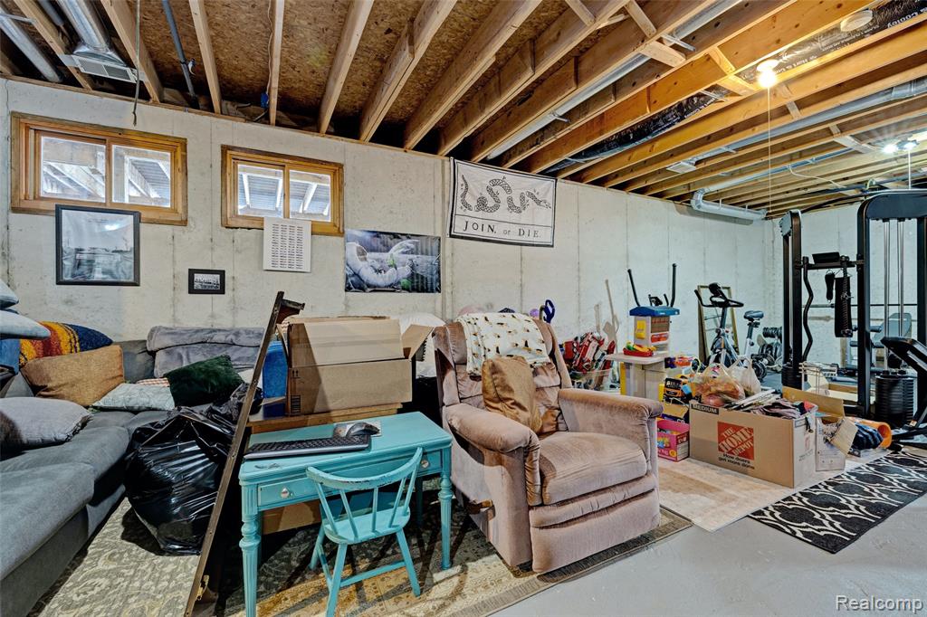 9619 Tree Top Court, Pinckney, MI, 48169