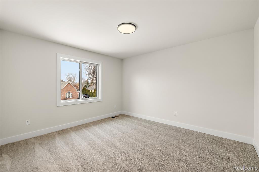 17824 Biscayne Drive, Macomb, MI 48042 — Photo 45
