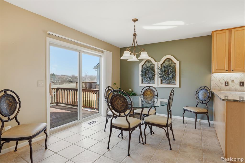 6140 Warwick Drive, 6, Commerce Twp, MI 48382 — Photo 11