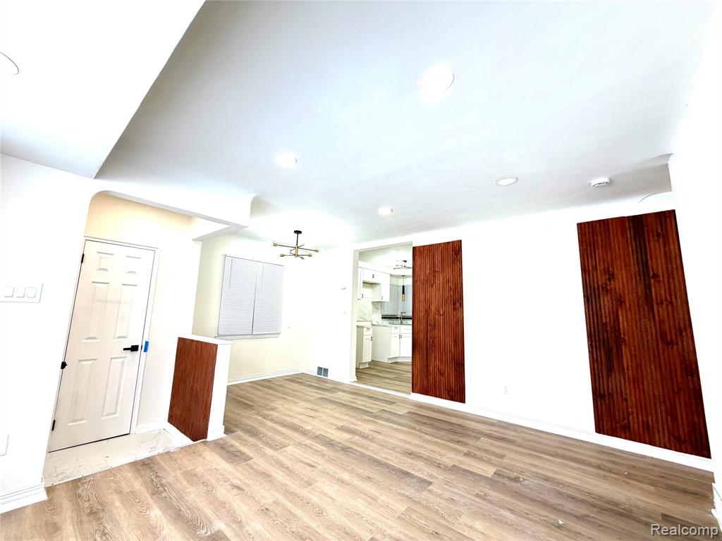 9550 Heyden Street, Detroit, MI 48228 — Photo 12