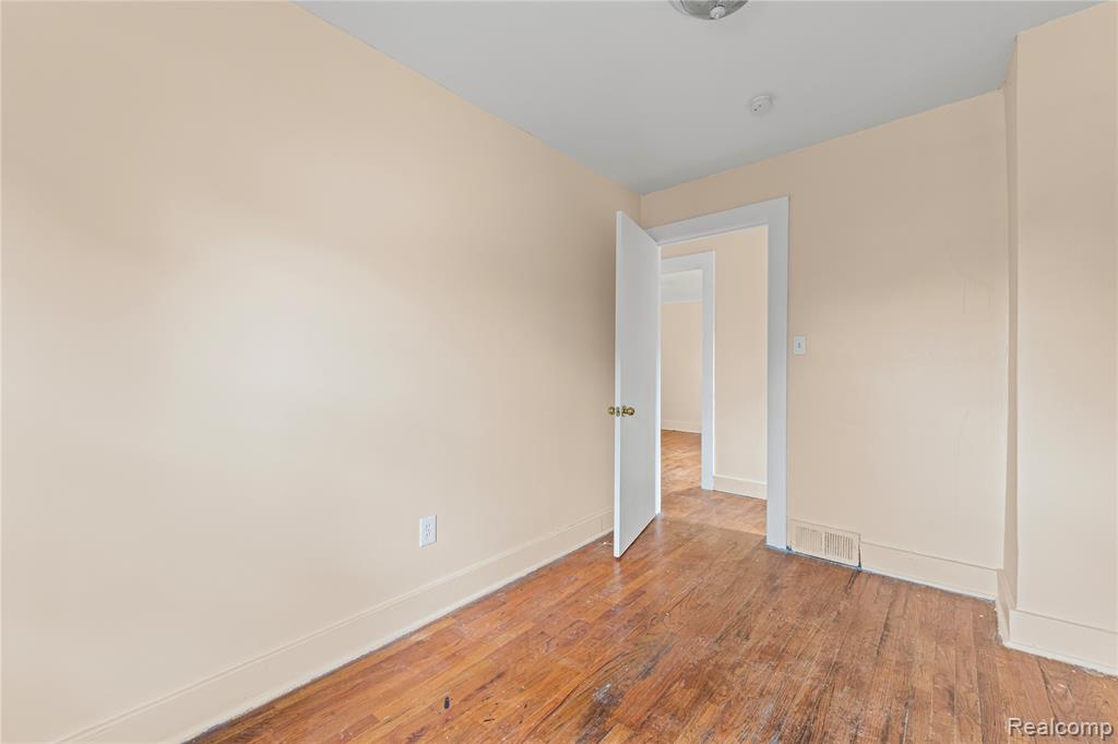 41 W George Avenue, Hazel Park, MI 48030 — Photo 15