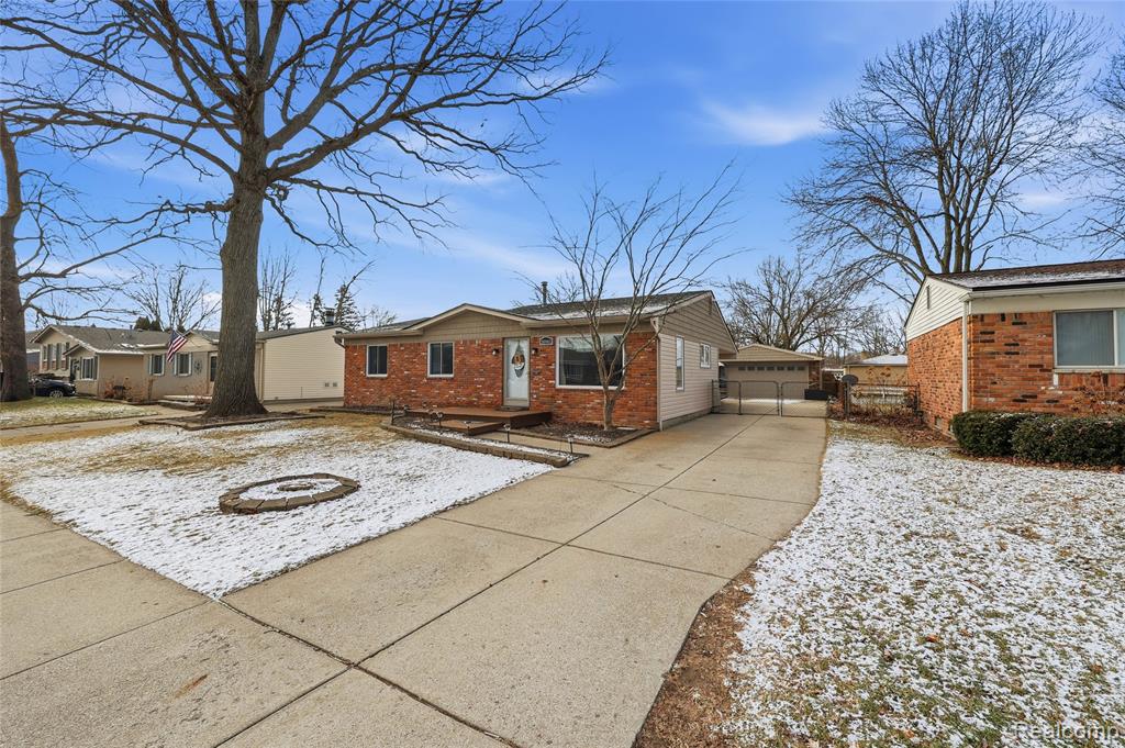 50661 Jim Drive, Chesterfield, MI 48047 — Photo 2