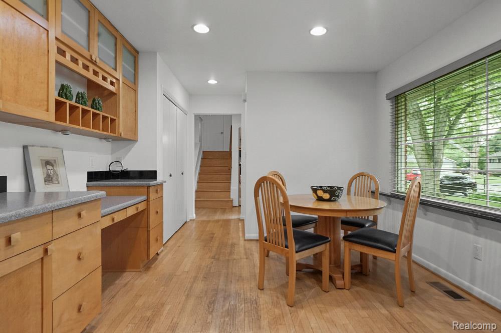6672 Timber Ridge Drive, Bloomfield Hills, MI 48301 — Photo 17
