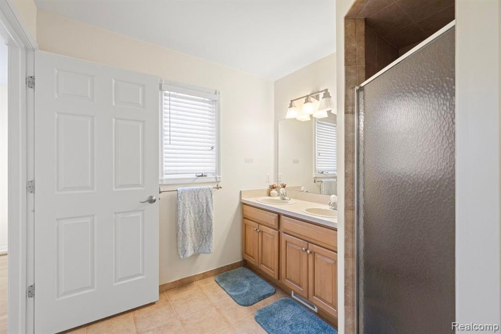 57474 STONEBRIAR Drive, Washington, MI — Photo 29
