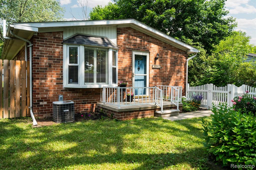 3341 Creek Drive, Ann Arbor, MI 48108 — Photo 2