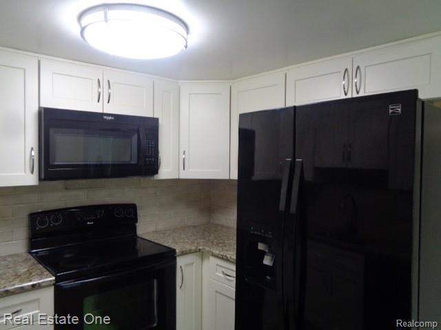 26537 Summerdale Drive, Southfield, MI 48033 — Photo 13