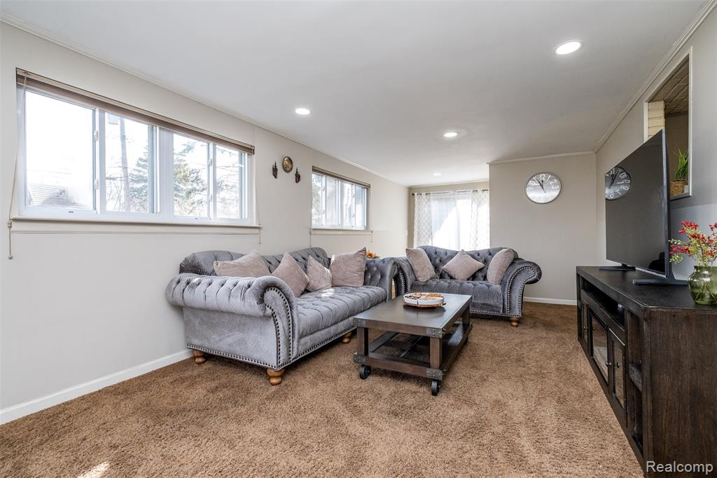 39856 Parklawn Drive, Sterling Heights, MI 48313 — Photo 18