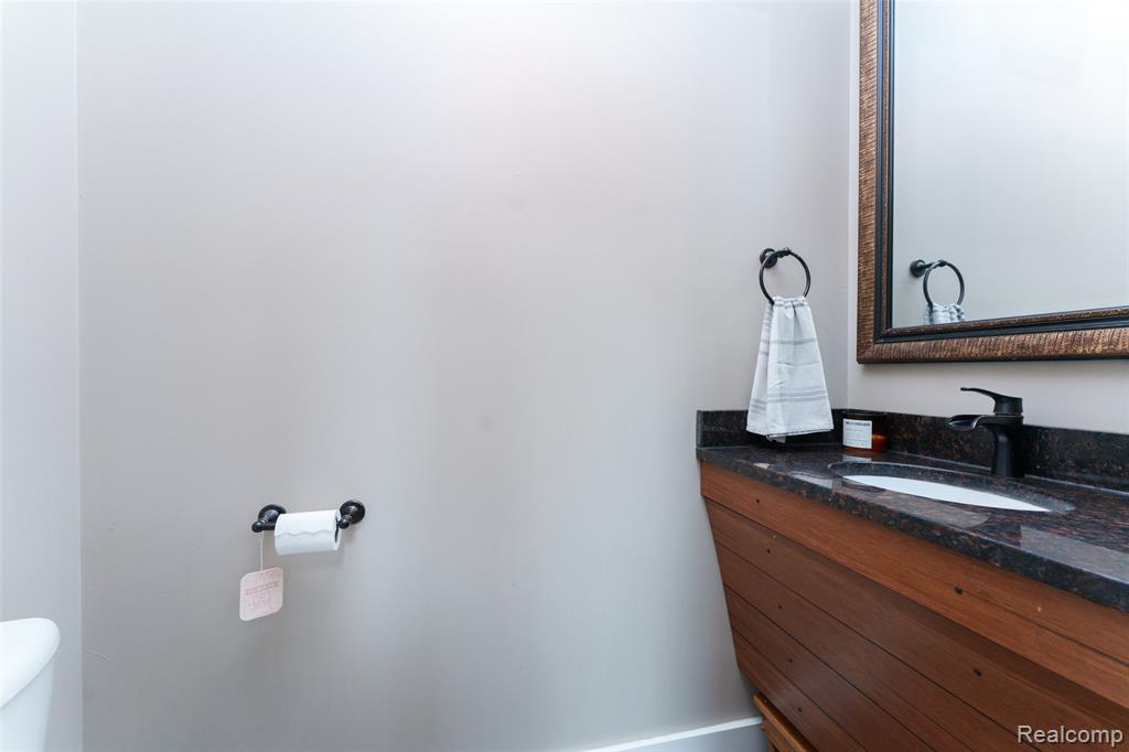 140 Skyline Drive, Howell, MI 48843 — Photo 33