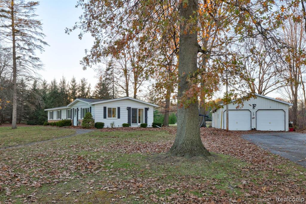3874 S GRAHAM Road, Saginaw, MI 48609 — front exterior