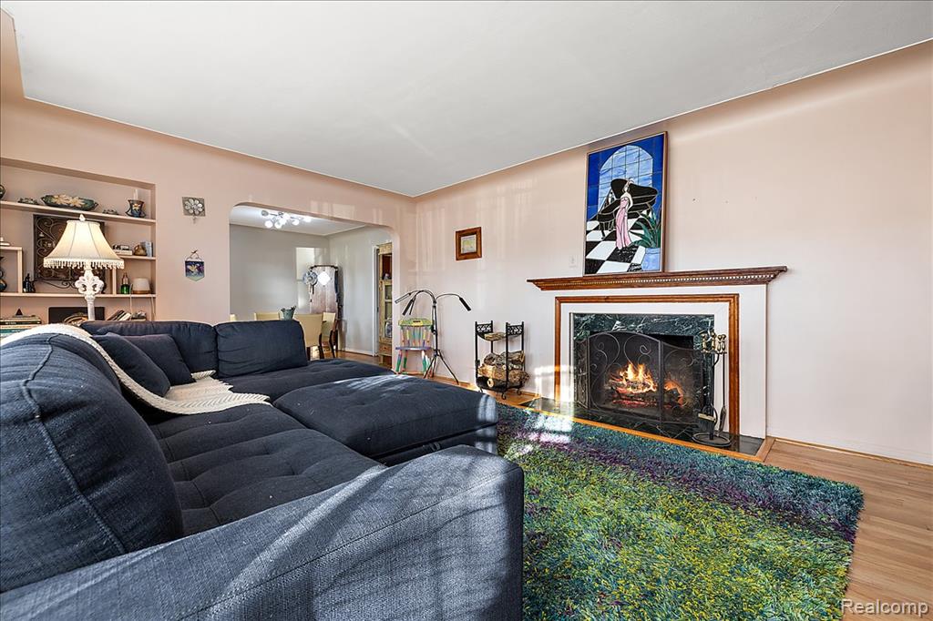 45520 Deshon Street, Utica, MI 48317 — Photo 8