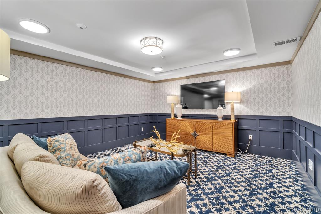 1957 S TELEGRAPH Road, Bloomfield Hills, MI 48302 — Photo 45