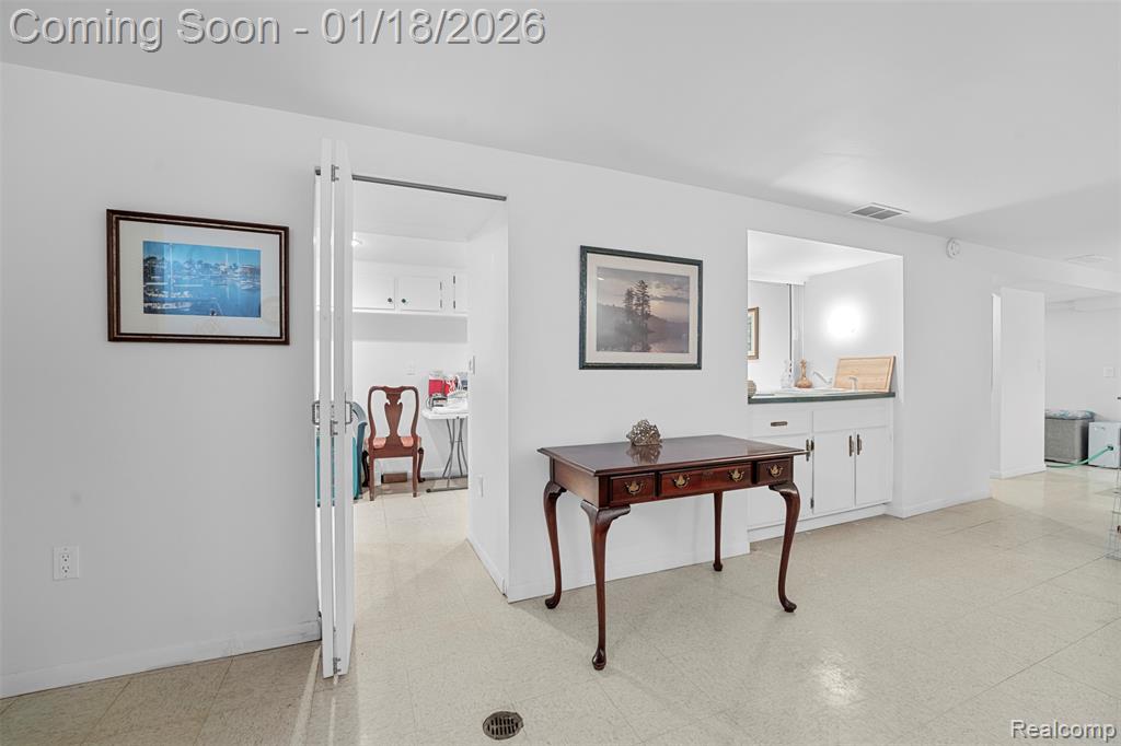 30352 Windsor, 21, Rockwood, MI — Photo 17