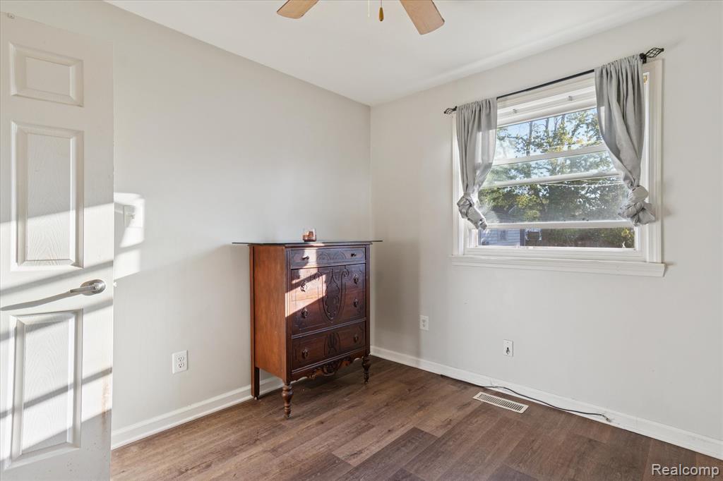 803 Dorset Avenue, Ypsilanti, MI 48198 — Photo 16