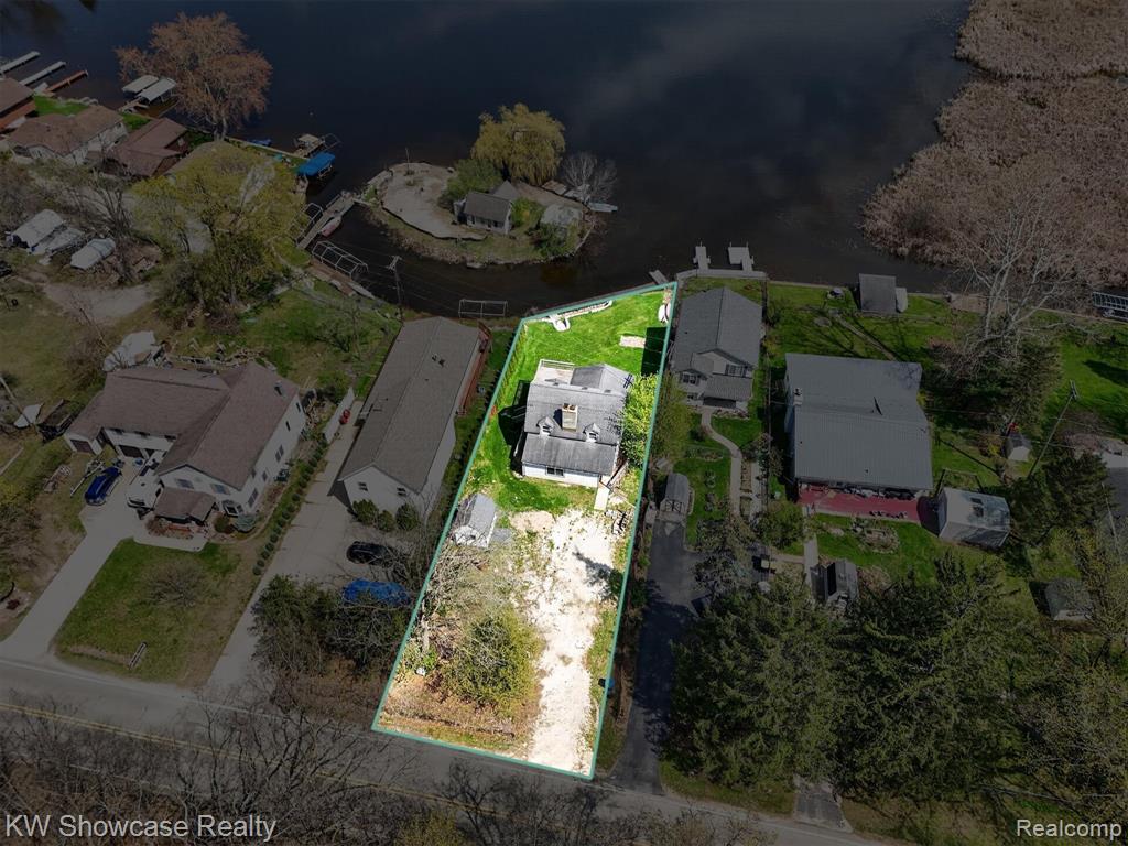 6354 Bennett Lake Road, Fenton, MI 48430 — Photo 2