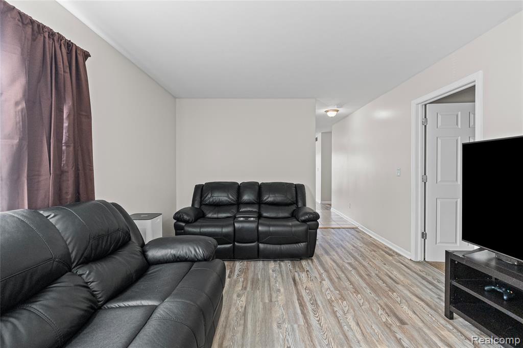 470 E Wood Street, Flint, MI 48503 — Photo 6