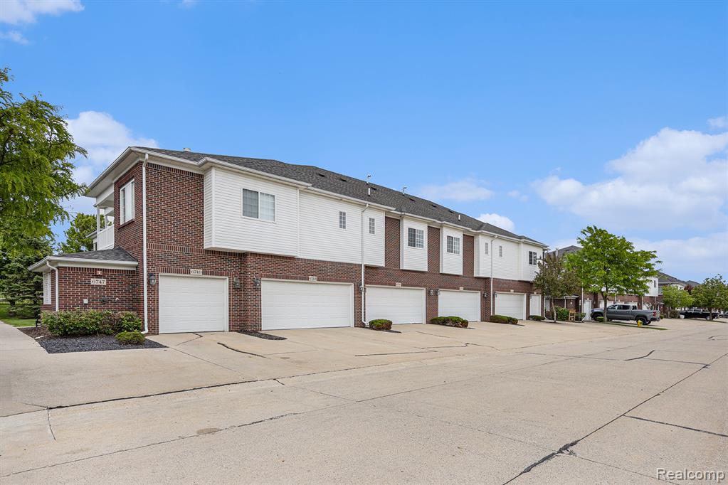 6769 Boulder Pointe Drive, Washington, MI — Photo 27