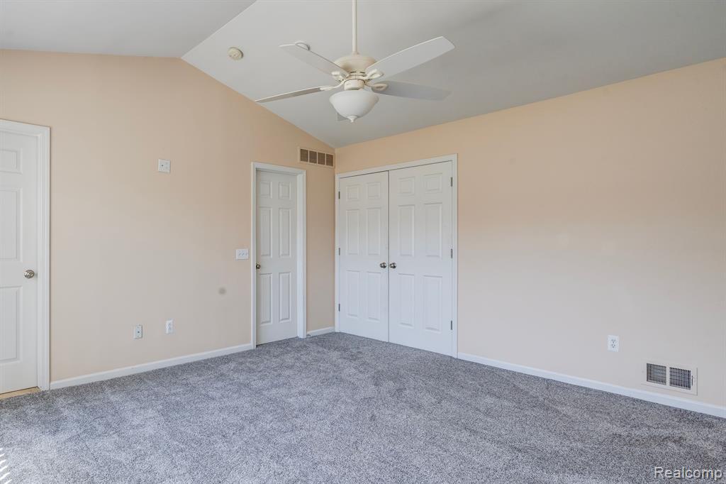 41211 N MAPLEWOOD Drive, Canton, MI 48187 — Photo 34