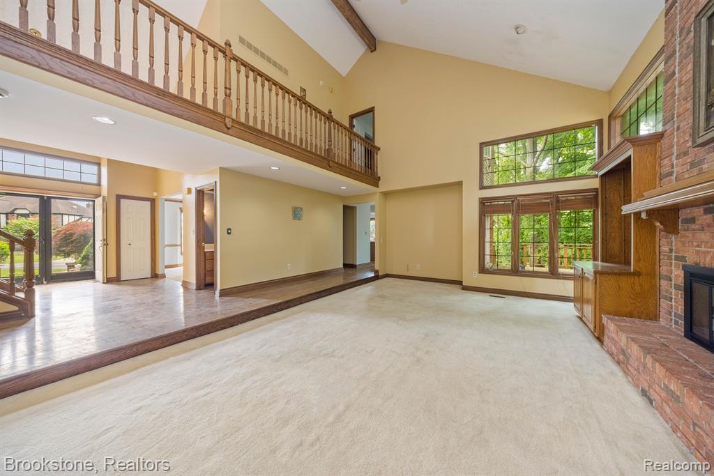 4237 WOODLANDS Lane, Orchard Lake Village, MI 48323 — Photo 10