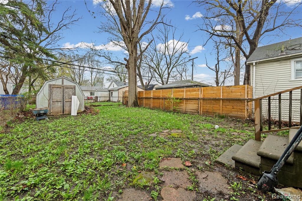 50 E Hayes Avenue, Hazel Park, MI 48030 — Photo 19