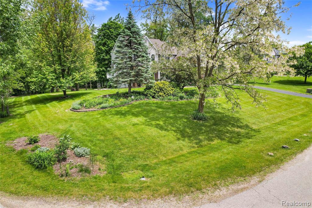 13698 Webbs Shore Drive, Gregory, MI 48137 — Photo 21
