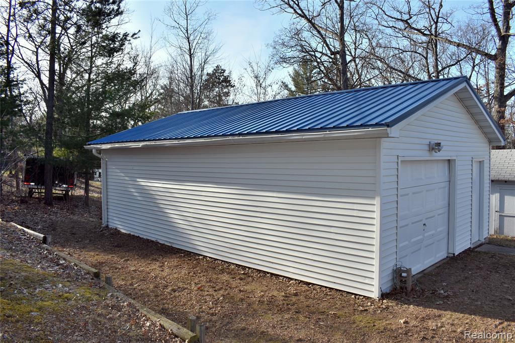 126 Lasalle Avenue, Houghton Lake, MI 48629 — Photo 20