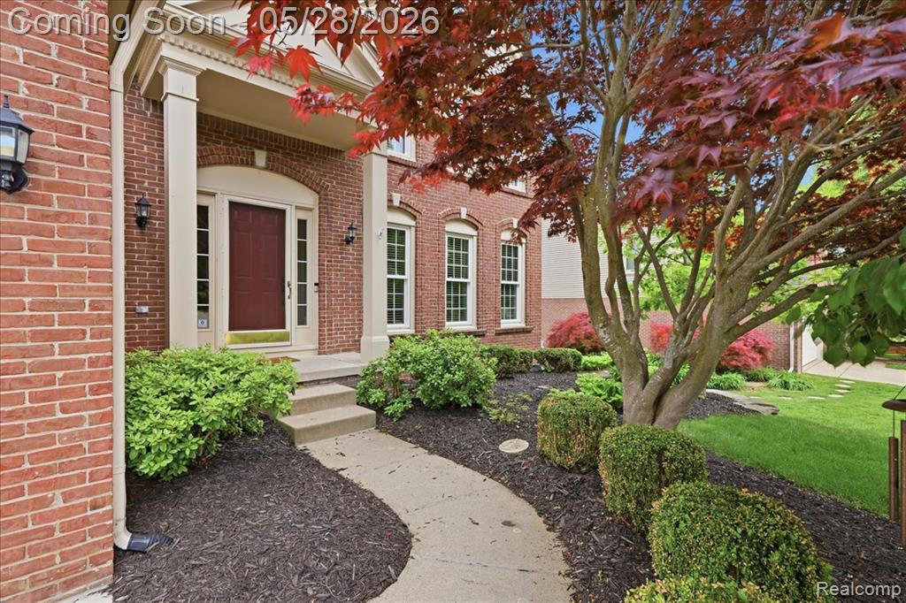 3703 Hidden Forest Drive, Lake Orion, MI — Photo 2