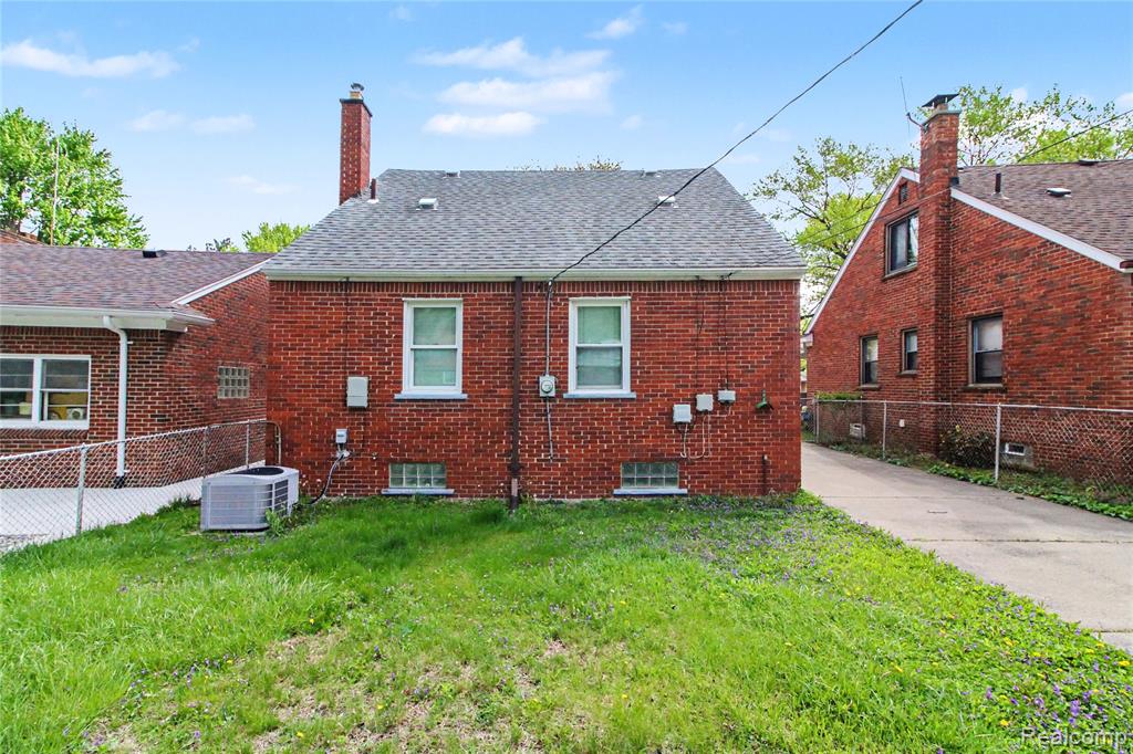 8103 Virgil Street, Dearborn Heights, MI 48127 — Photo 23