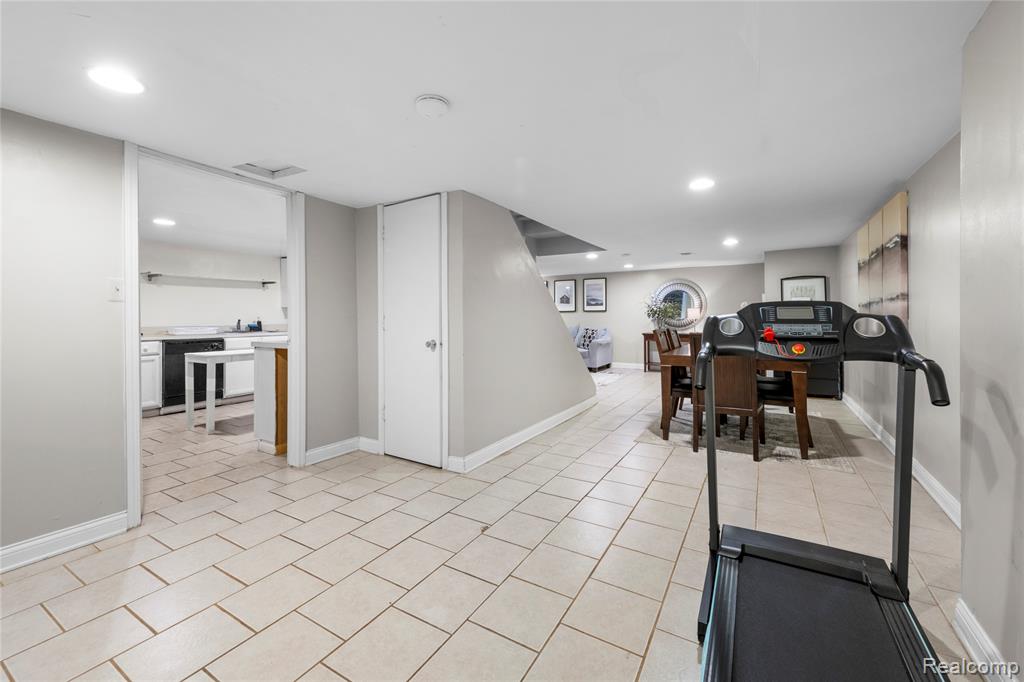1051 Wellington Court, Canton, MI 48187 — Photo 45