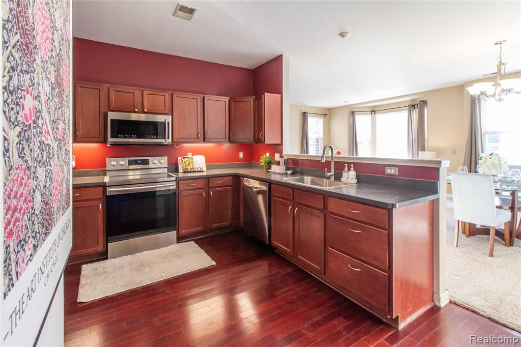 3913 Radcliff Drive, Canton, MI 48188 — Photo 17