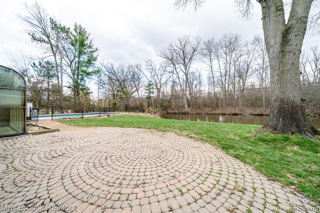 25461 Tweed Drive, Franklin, MI 48025 — Photo 42