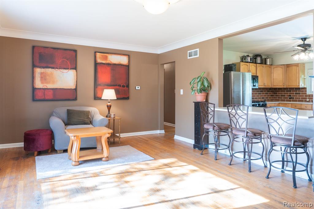 2546 CARLTON Drive, Ann Arbor, MI 48108 — Photo 3
