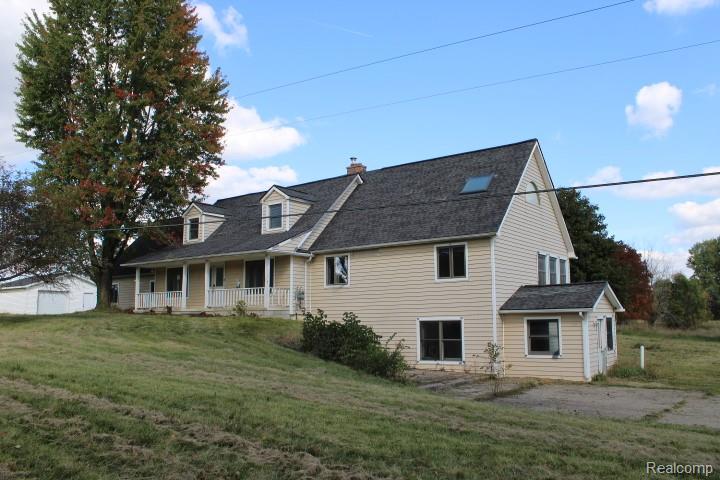 1300 Connell Road, Ortonville, MI 48462