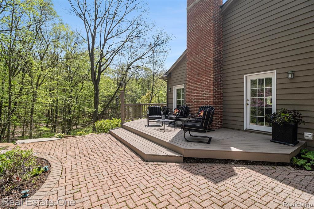 975 PINE NEEDLE Trail, Rochester, MI 48306 — Photo 29