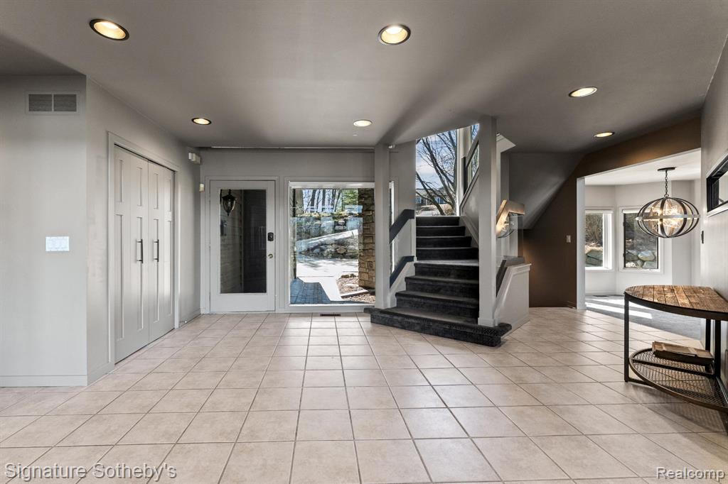 1745 Ridge Road, White Lake, MI 48383 — Photo 9