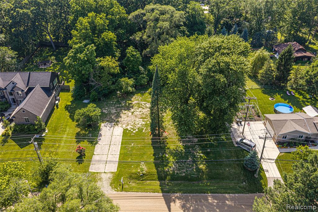 466 Driftwood Avenue, Rochester Hills, MI 48307 — Photo 9