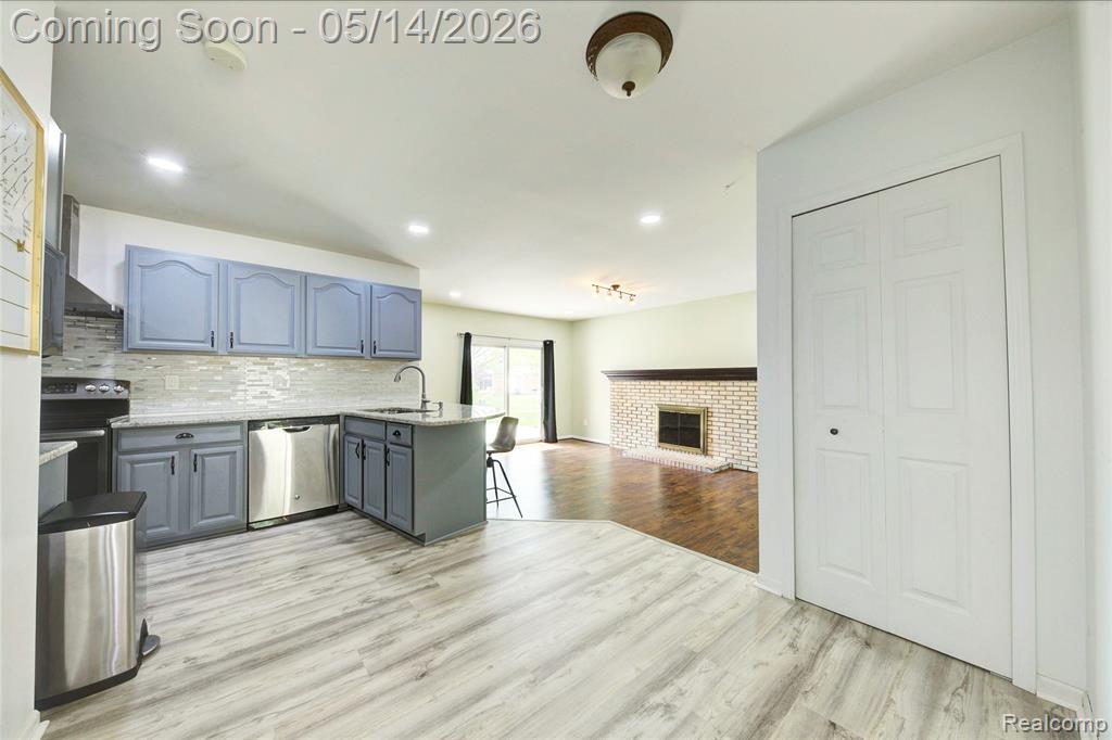 43715 Simsbury Street, Canton, MI 48187 — Photo 14
